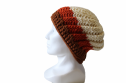 Háčkovaná čepice pruhovaná v teplých tónech velikost obvod hlavy 56 cm